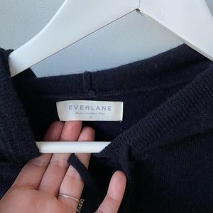 Everlane cashmere hoodie. Navy. Size medium.